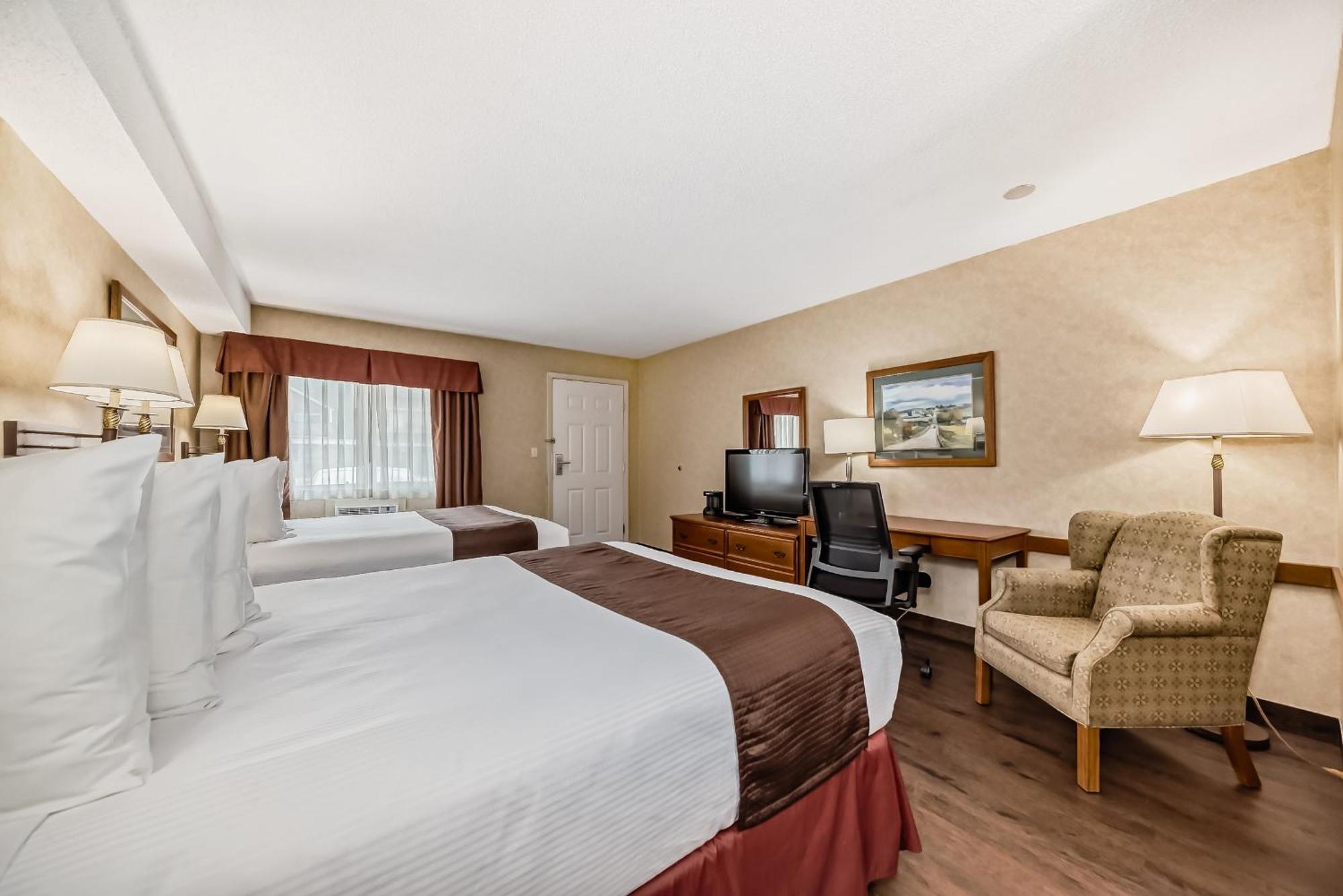 Stony Plain Inn & Suites Экстерьер фото